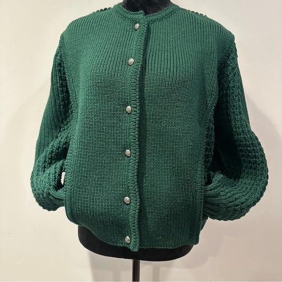 A Pallas Women's Vintage 1960's Hand Knit Lambswool Button Front Cardigan - Picture 2 of 8